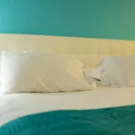 Howard Johnson By Wyndham Niagara Falls
