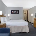 Days Inn By Wyndham Niagara Falls Near The Falls