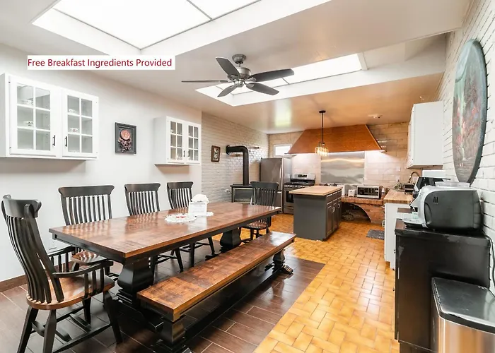 Beautiful Home, A Few Minutes To The Waterfall And Attractions