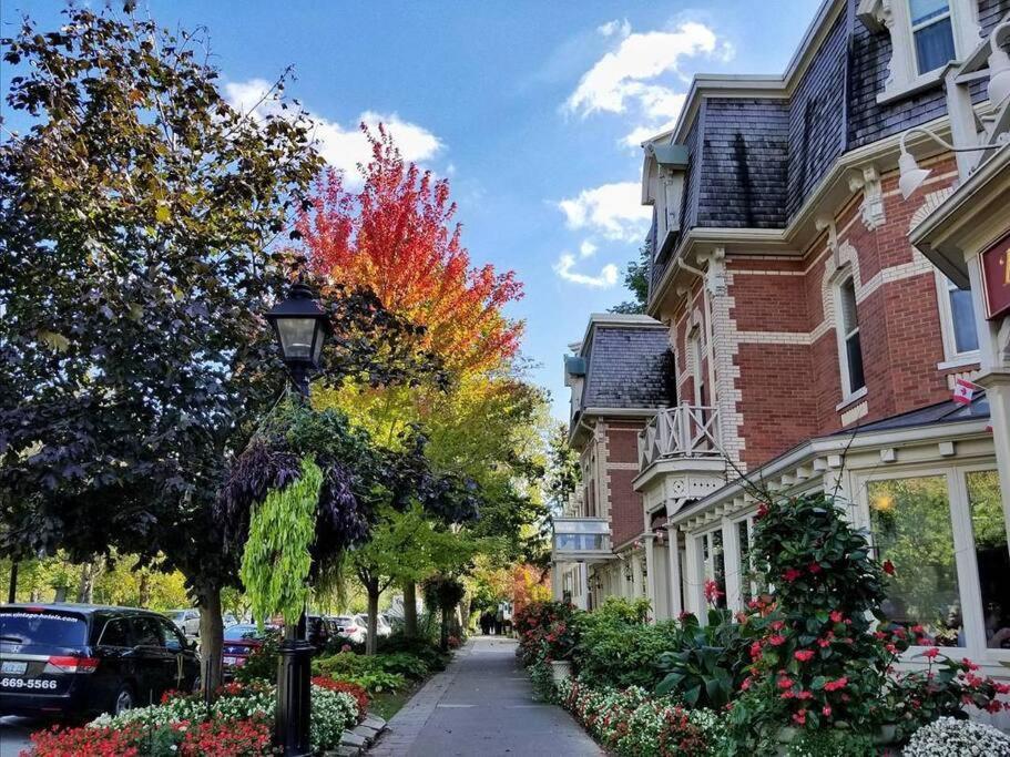 Luxury 3 Bdr Townhouse /garage Apartment Niagara Falls