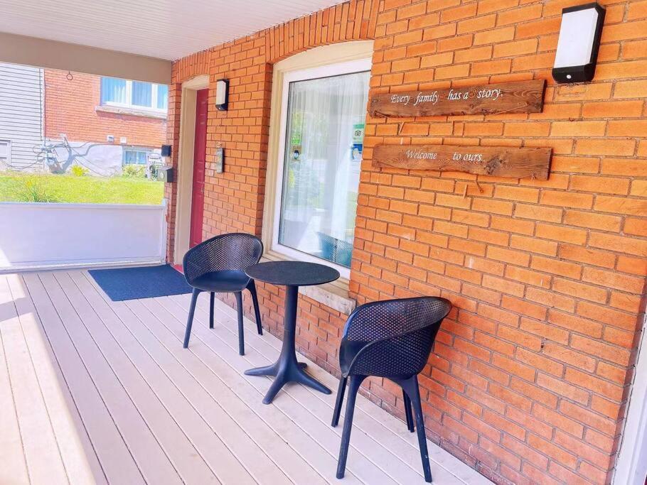 Adorable 2-bedroom Unit With Jacuzzi Beside Falls Niagara Falls