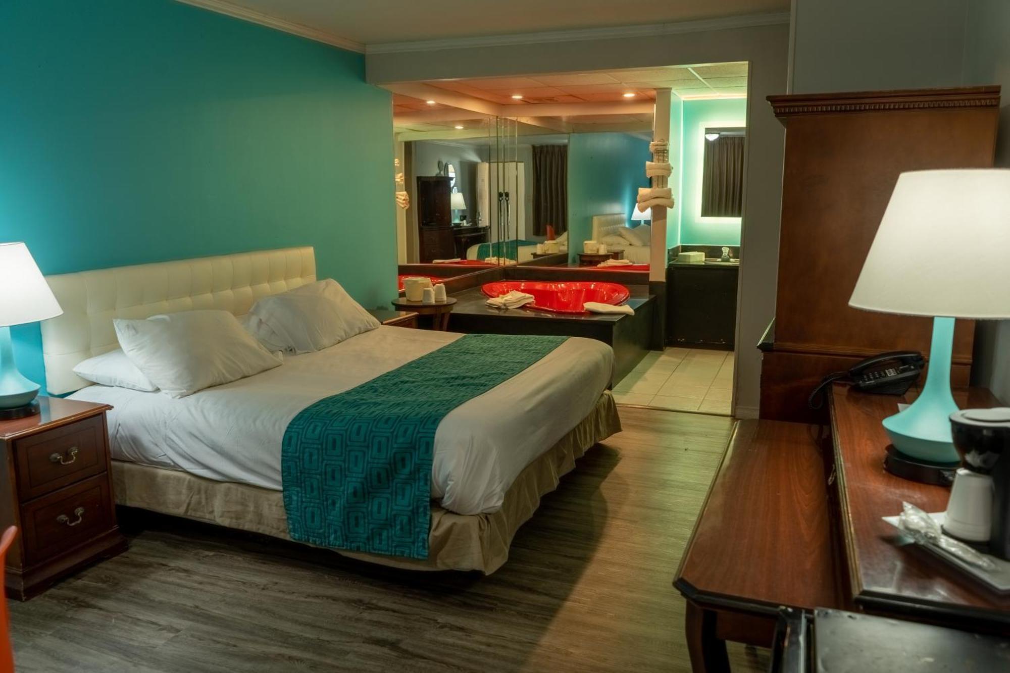 Howard Johnson By Wyndham 2*