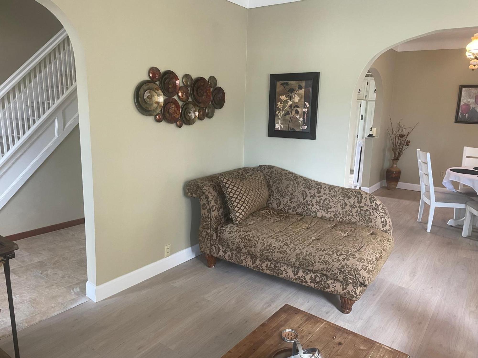 Ultra Close To Clifton Hill And The Falls & Wonderful Free Breakfast Delivered Daily Holiday home Niagara Falls