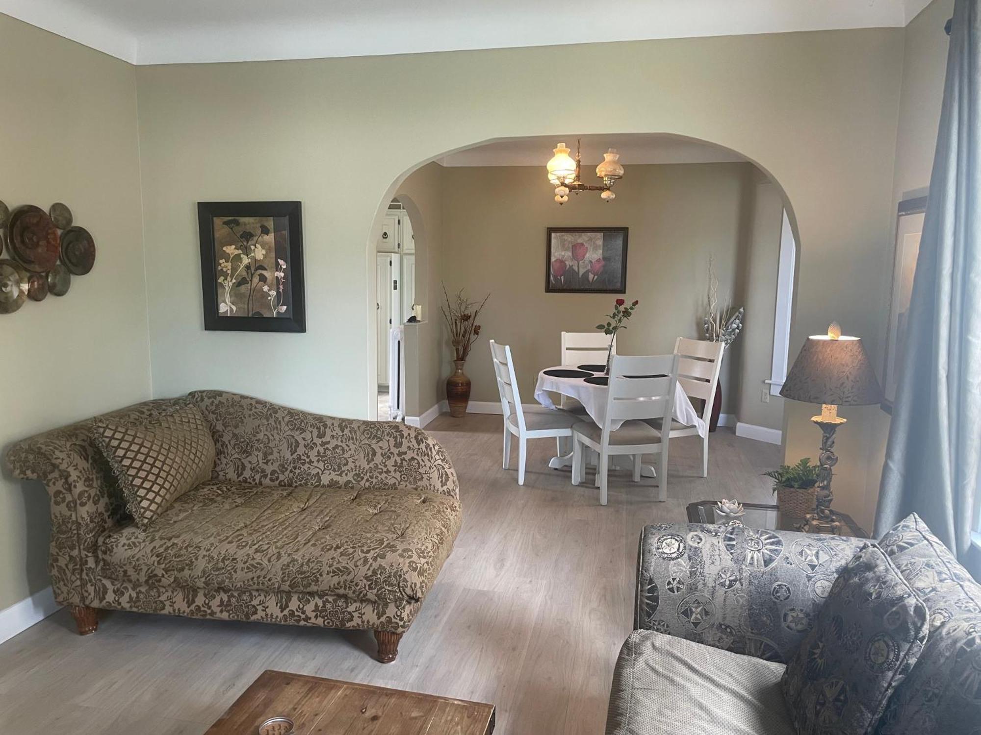 Ultra Close To Clifton Hill And The Falls & Wonderful Free Breakfast Delivered Daily