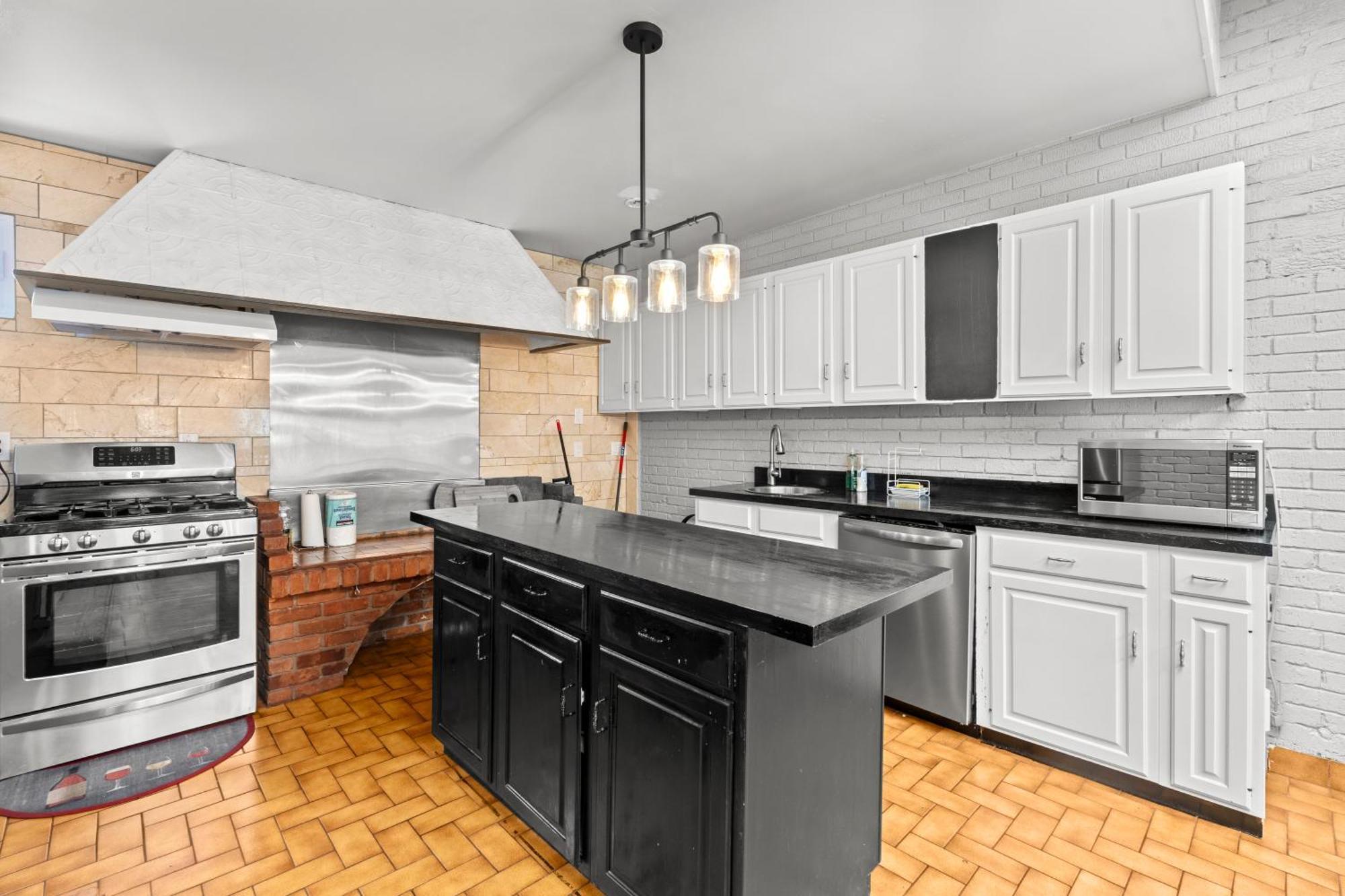 Beautiful Home, A Few Minutes To The Waterfall And Attractions Holiday home Niagara Falls