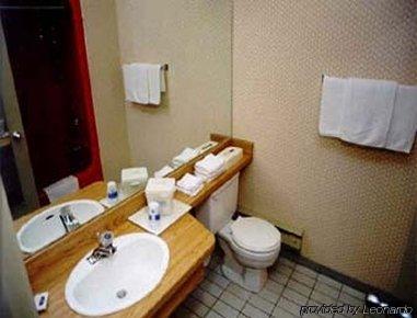 Howard Johnson By Wyndham Niagara Falls