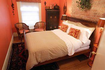 Bed & Breakfast Lion's Head 5*