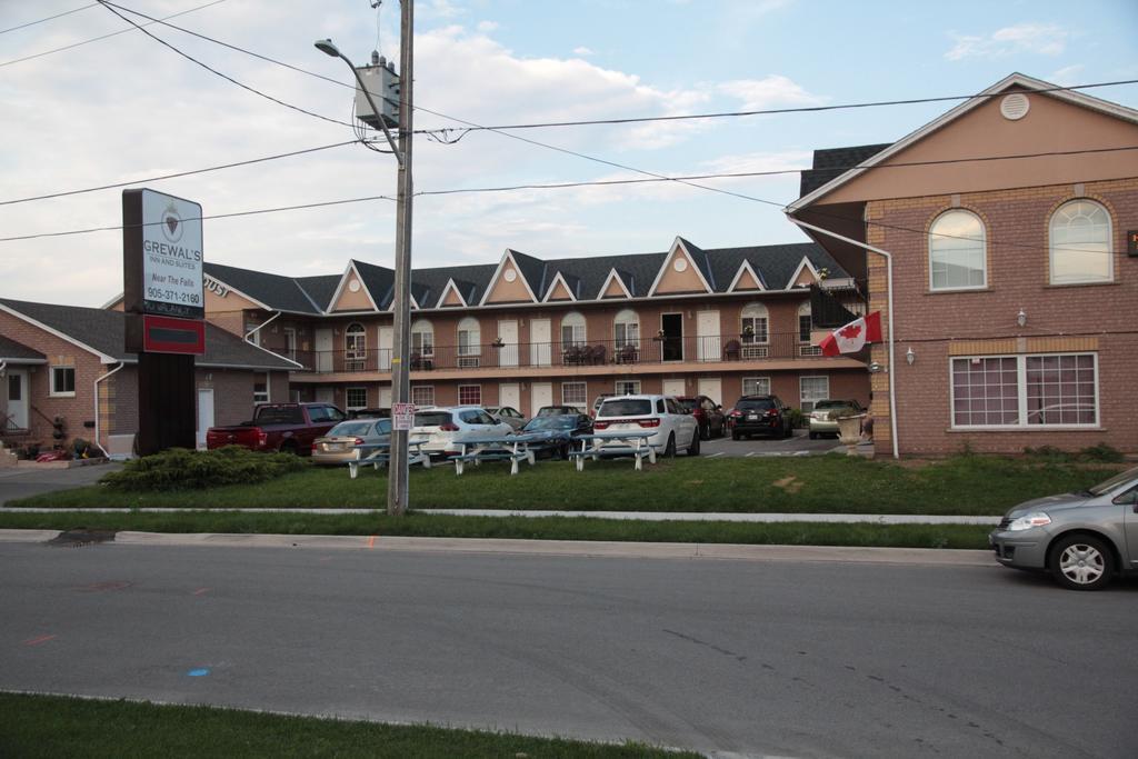 Grewals And Suites Motel