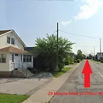 Cozy 3 Bedroom Downtown Cottage With Complimentary Breakfast Delivered Daily To The Rental
