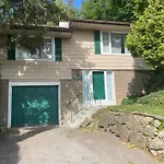 Niagara Riverview Closest To Falls, Free Breakfast Delivered Daily