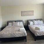 Luxury Town Close To Fairview Casino In Niagra Falls