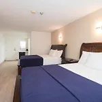 Diplomat Inn