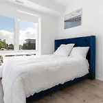 Entire Luxury Suite 4Mins To Falls