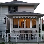 Niagara Falls Canada Getaway