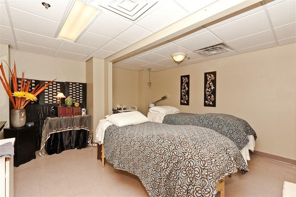 Hotel Peninsula Niagara Falls