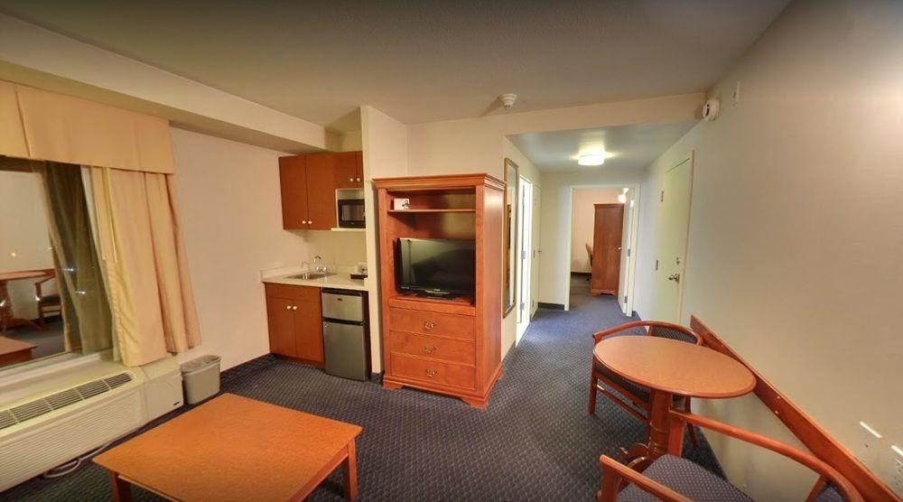 Hotel Days By Wyndham Centre St By The Falls Niagara Falls