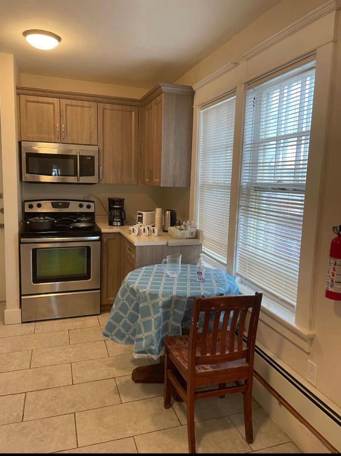 Clifton Hill Getaway: Spacious Kitchen Near Falls & Casino *