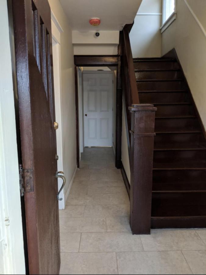 Homestay Clifton Hill Getaway: Spacious Kitchen Near Falls & Casino *