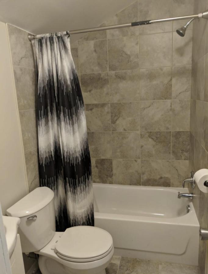 Homestay Clifton Hill Getaway: Spacious Kitchen Near Falls & Casino *