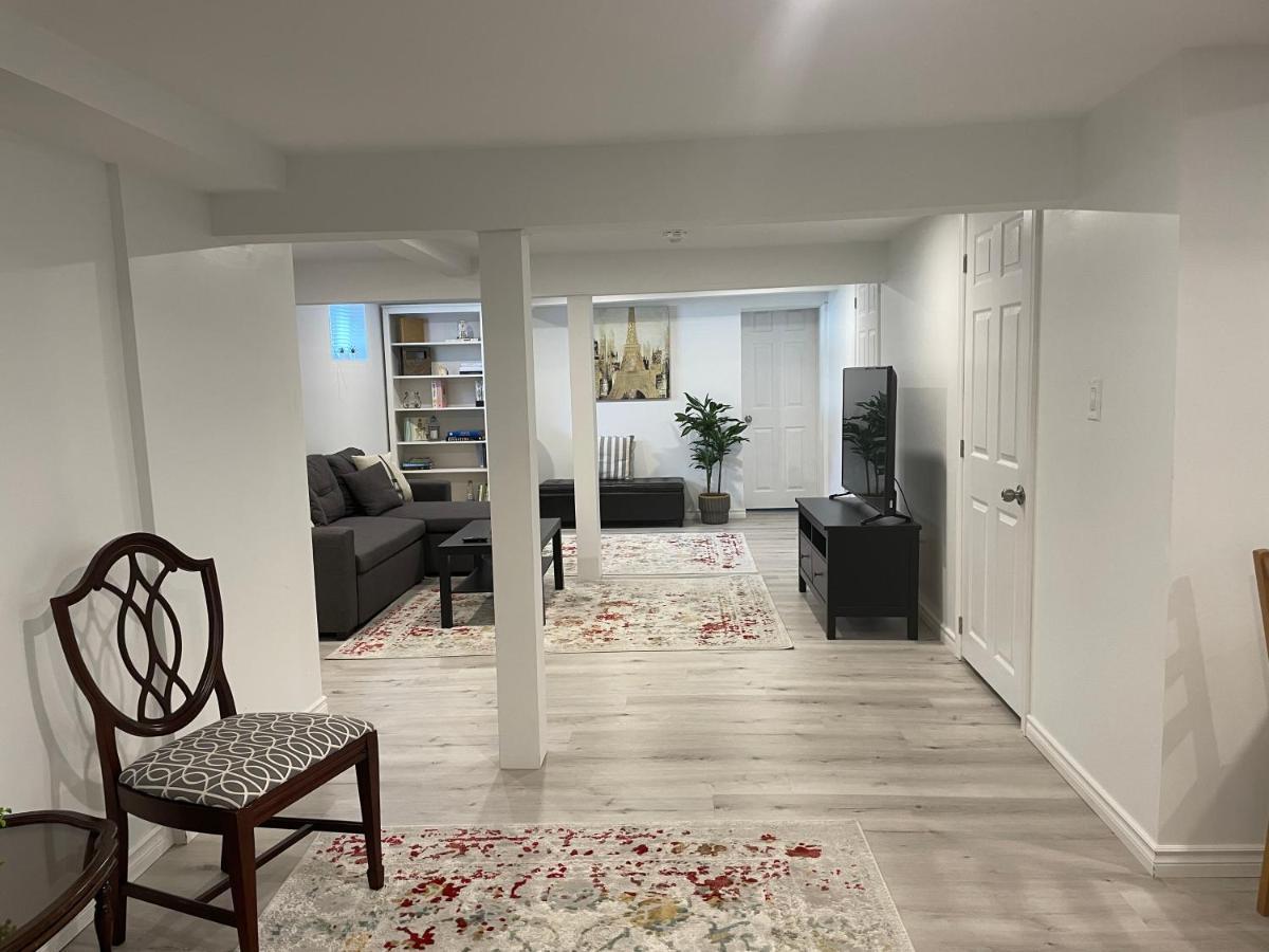 Newly Renovated 2 Bedroom 1 Ba *10 Min Walk To Falls* Apartment *