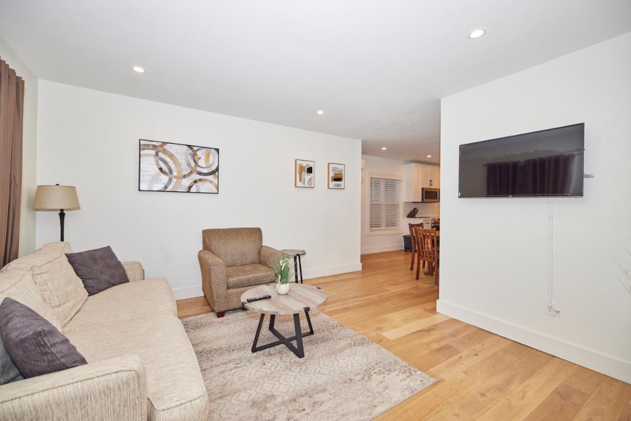 Riverview Executive - B Holiday home Niagara Falls
