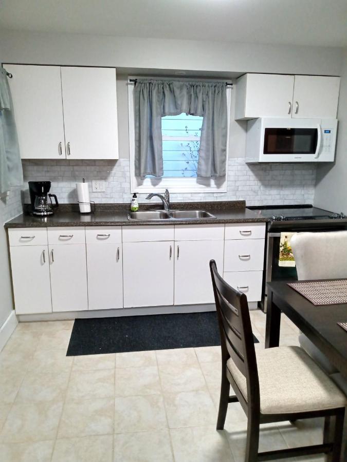 Holiday home Toronto Furnished Living- *