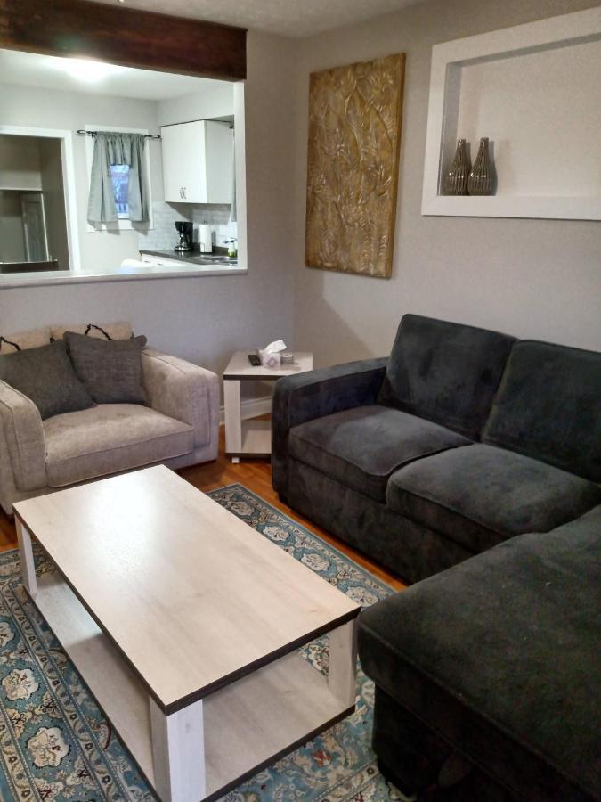 Holiday home Toronto Furnished Living- *