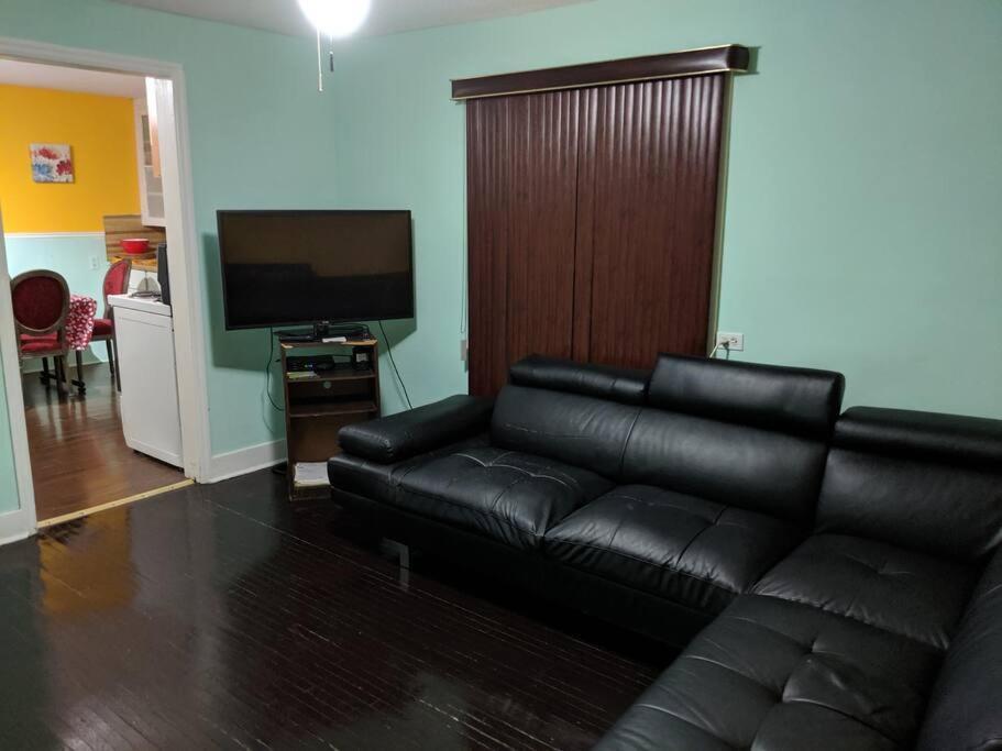 Apartment Gigi's Oasis By The Falls Niagara Falls