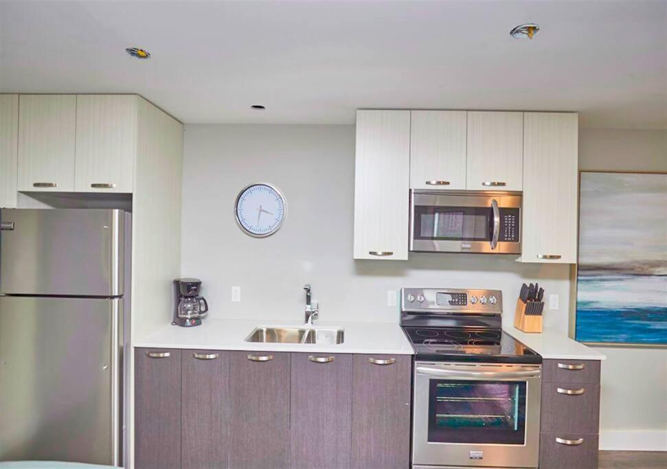 Luxury Boutique 2 Bedroom 3a Holiday home Niagara Falls