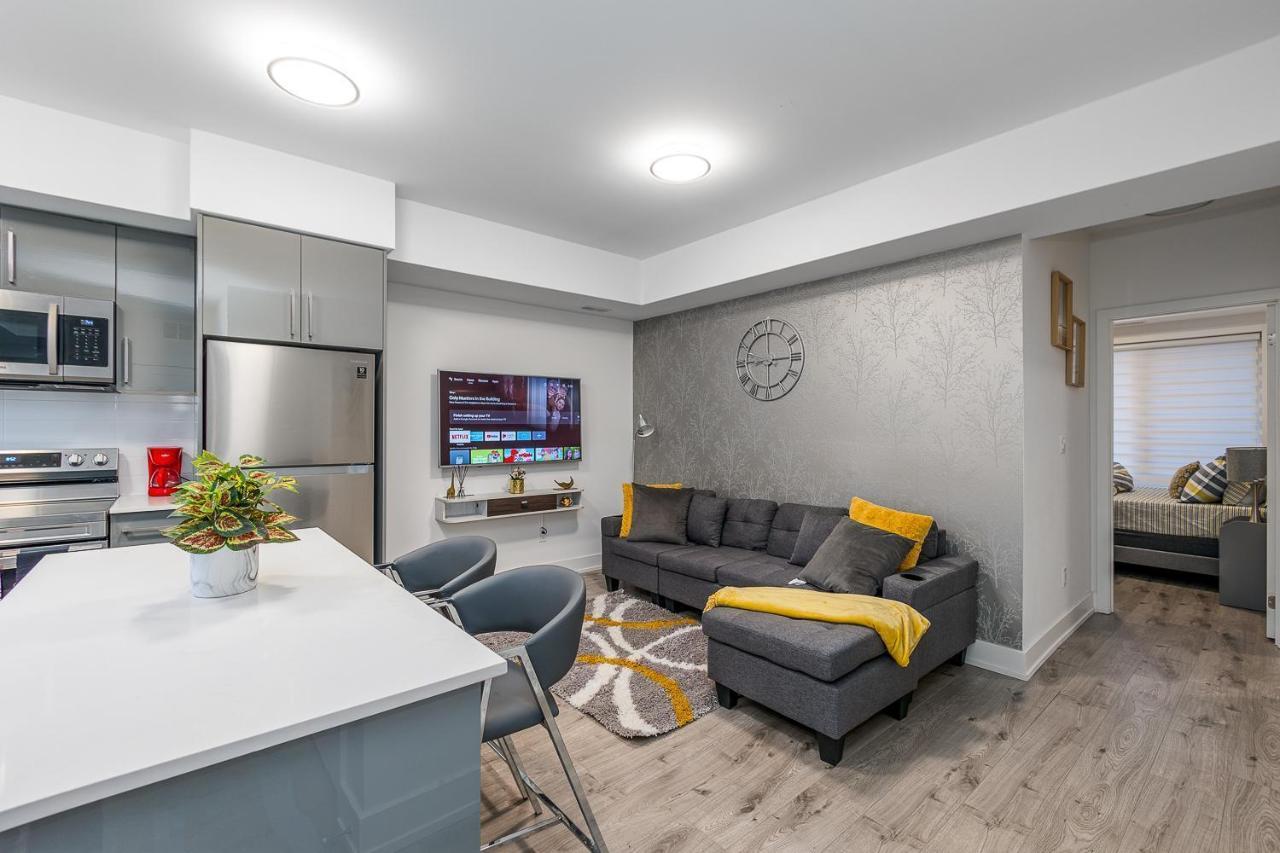 Exquisite 2 Bedroom Apt, Mins To The Falls. Apartment Niagara Falls