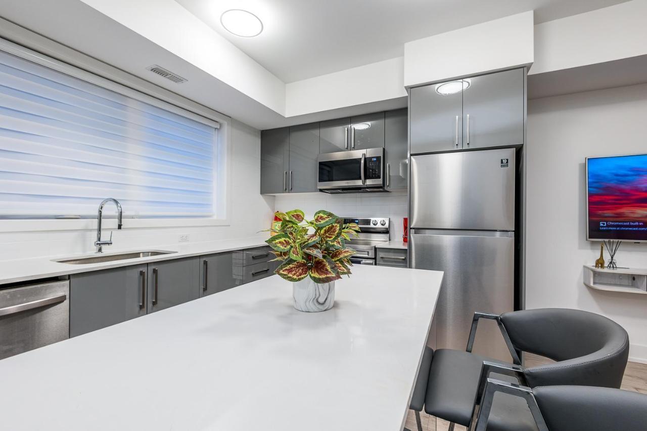 Apartment Exquisite 2 Bedroom Apt, Mins To The Falls. Niagara Falls