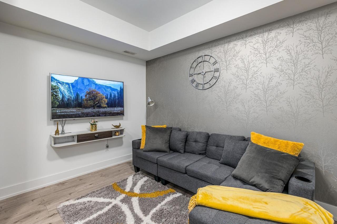 Exquisite 2 Bedroom Apt, Mins To The Falls. Apartment
