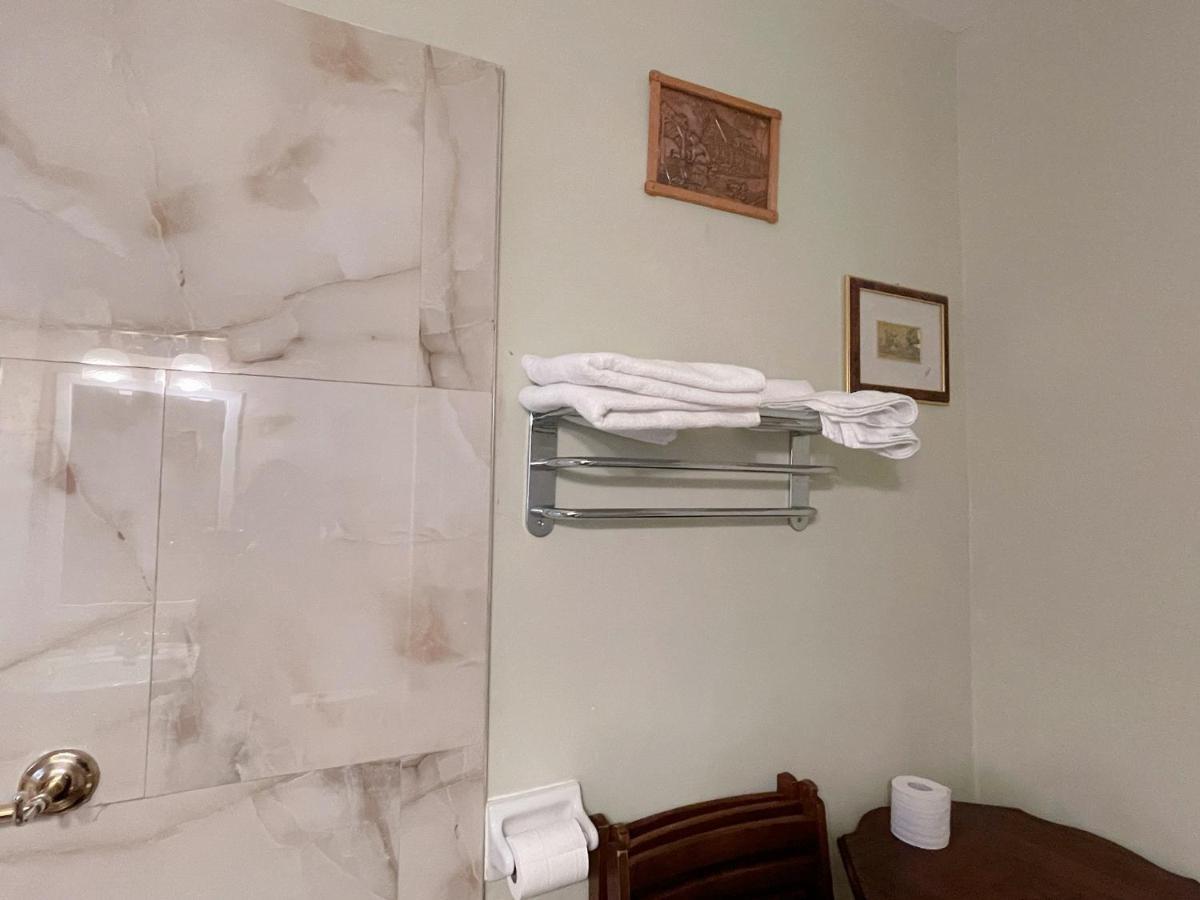 Fall Holiday - Close To The Fall, 3 Mins Drive Holiday home *
