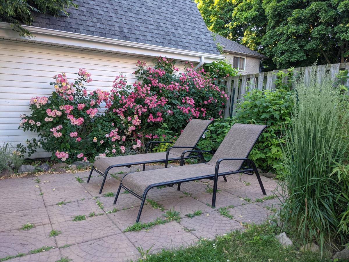 Garden 2 Storey House Niagara Falls