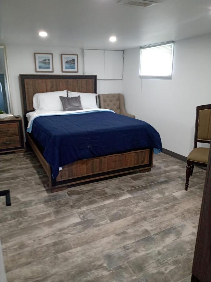 Toronto Furnished Living-