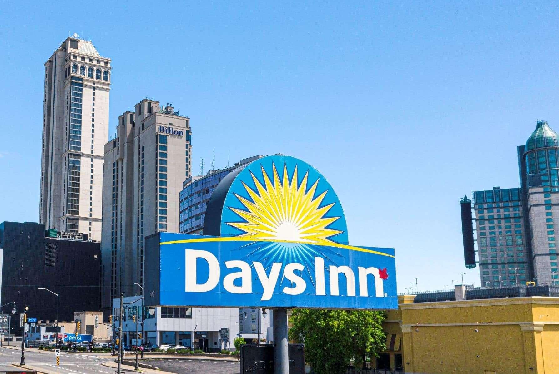 Hotel Days By Wyndham Fallsview 3*