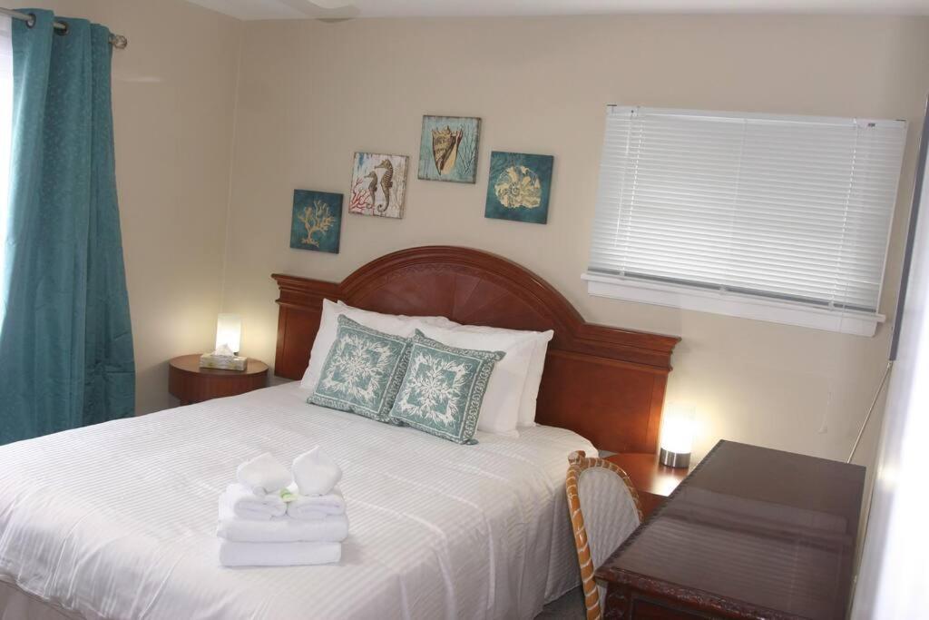 Holiday home Riverview Closest To Falls, Free Breakfast Delivered Daily Niagara Falls