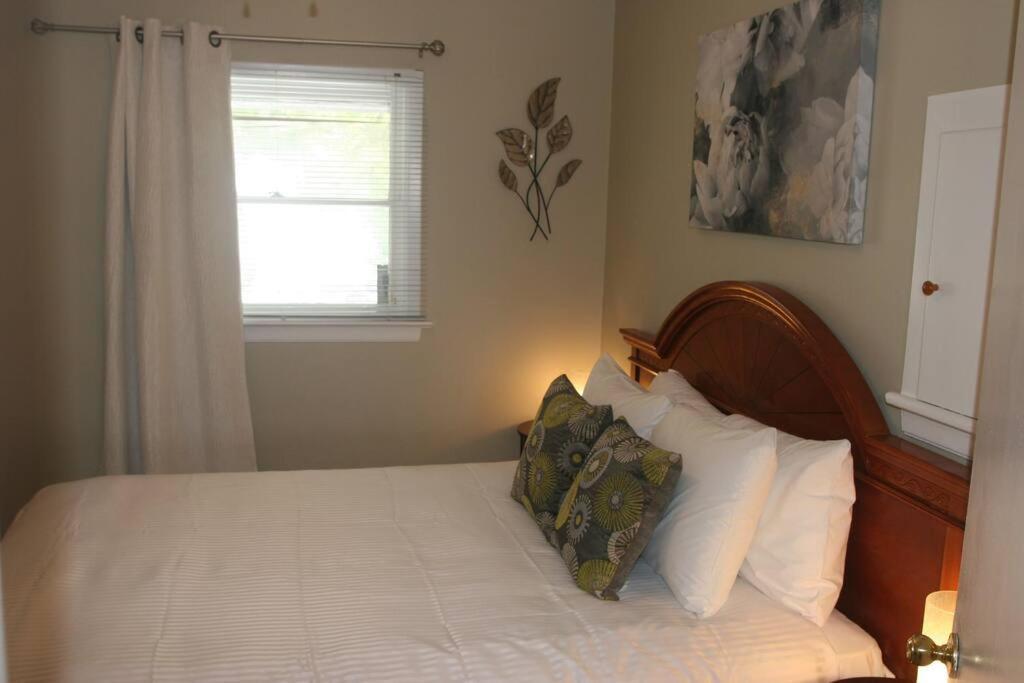 Riverview Closest To Falls, Free Breakfast Delivered Daily Holiday home