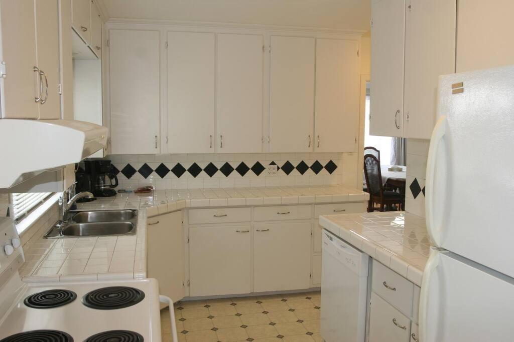 Holiday home Riverview Closest To Falls, Free Breakfast Delivered Daily