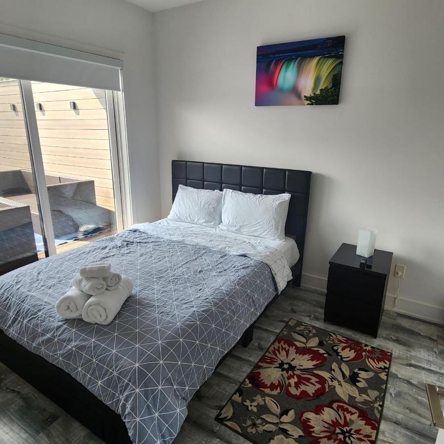 Stylish Townhome Gem With Several Amenities Just Minutes To The Falls * Niagara Falls