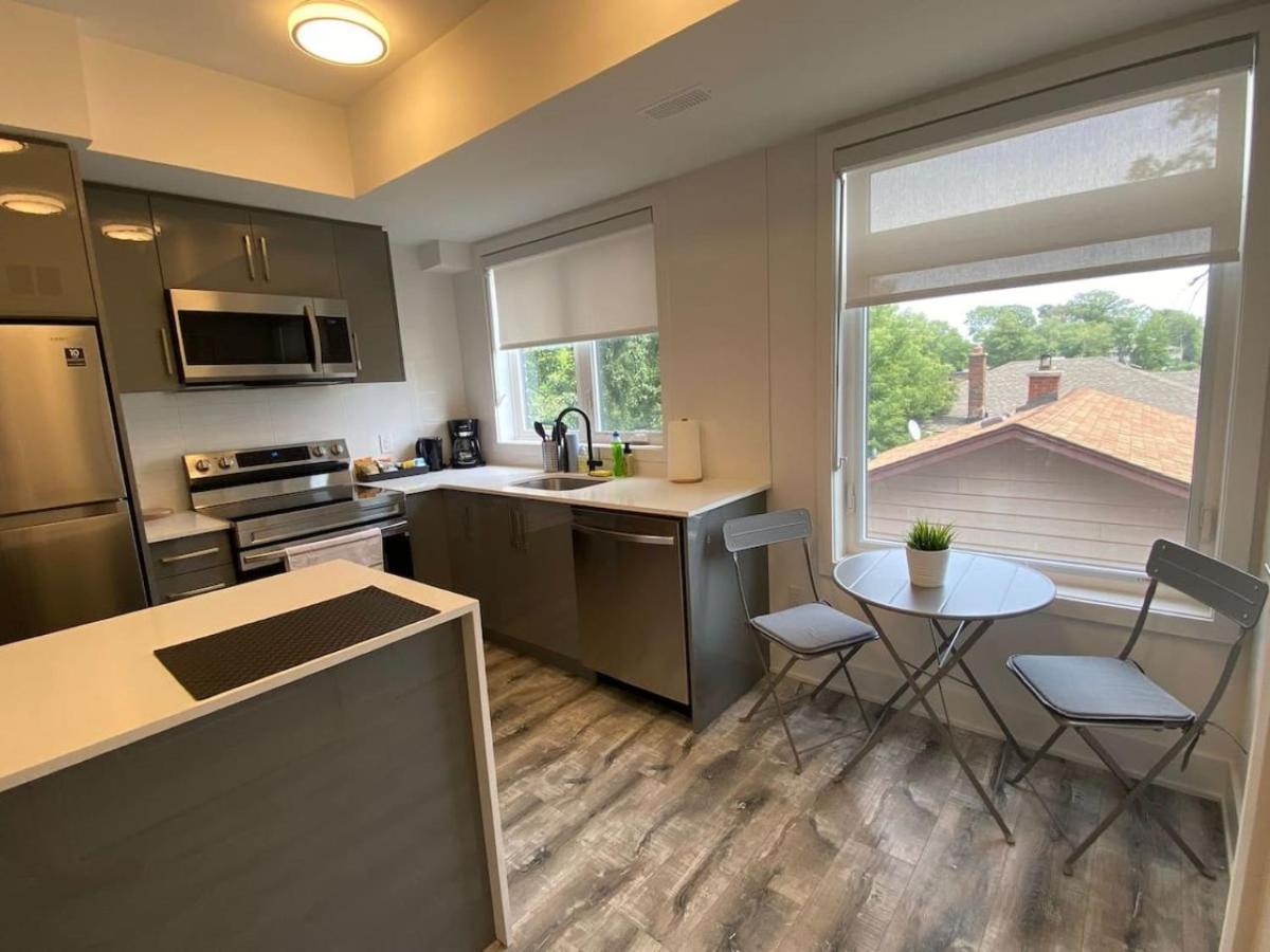 Stylish Townhome Gem With Several Amenities Just Minutes To The Falls Apartment Niagara Falls
