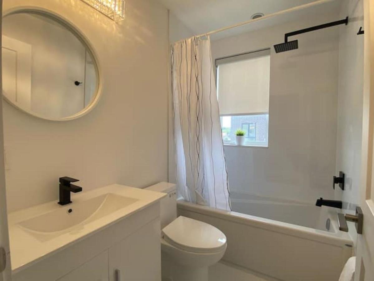 Stylish Townhome Gem With Several Amenities Just Minutes To The Falls * Niagara Falls