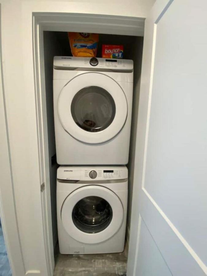 Stylish Townhome Gem With Several Amenities Just Minutes To The Falls Apartment Niagara Falls