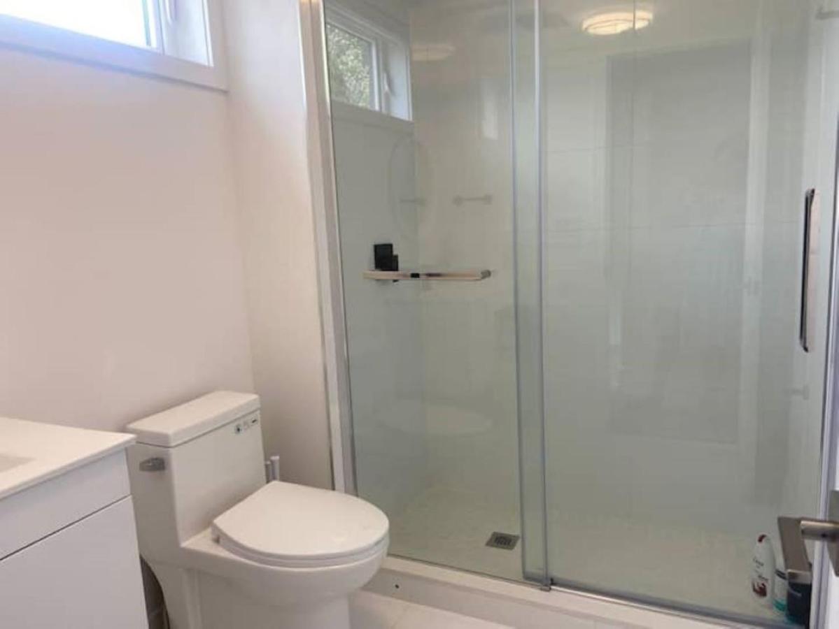 Stylish Townhome Gem With Several Amenities Just Minutes To The Falls Apartment *