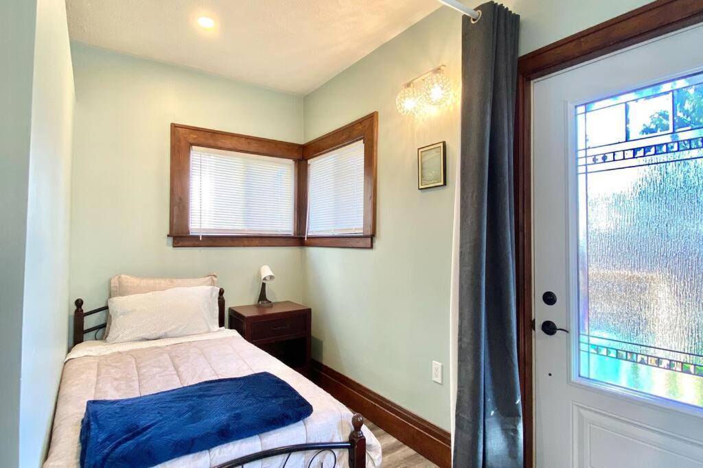Apartment Cozy Suite-walk To The Falls!