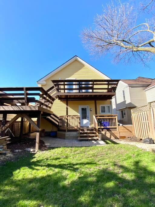 Apartment Cozy Suite-walk To The Falls!