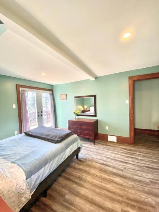 Cozy Suite-walk To The Falls! Niagara Falls