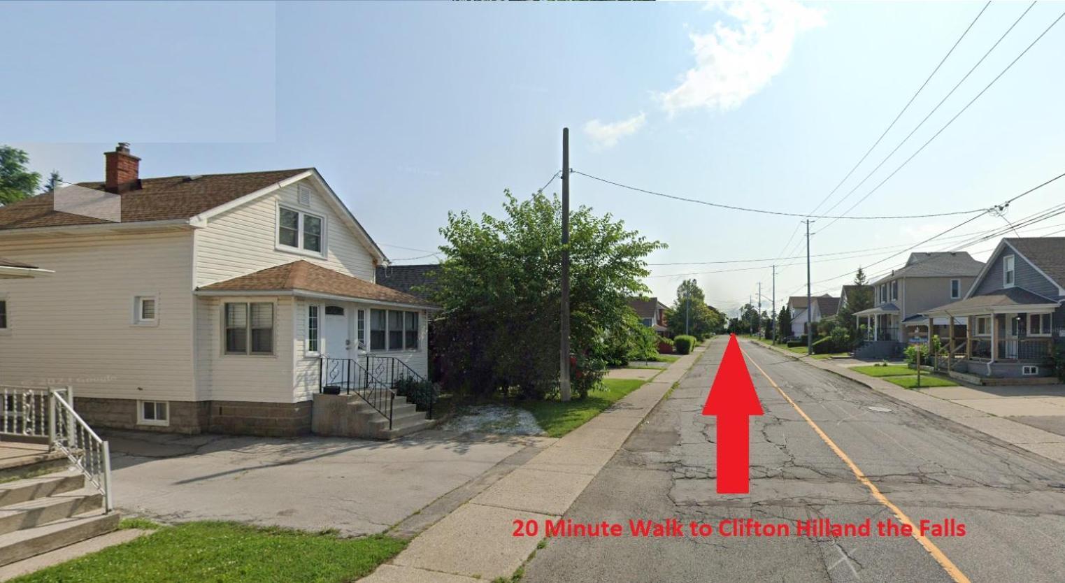 Cozy 3 Bedroom Downtown With Complimentary Breakfast Delivered Daily To The Holiday home Niagara Falls