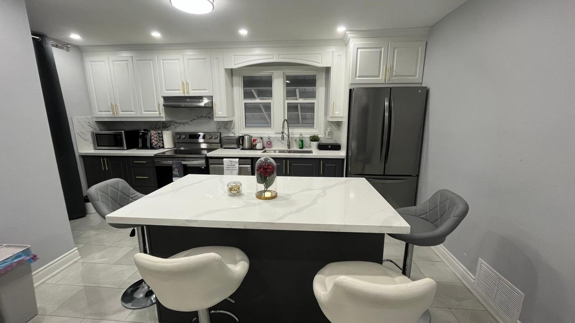 Holiday home Renovated - Walk To Falls & Tourist District *