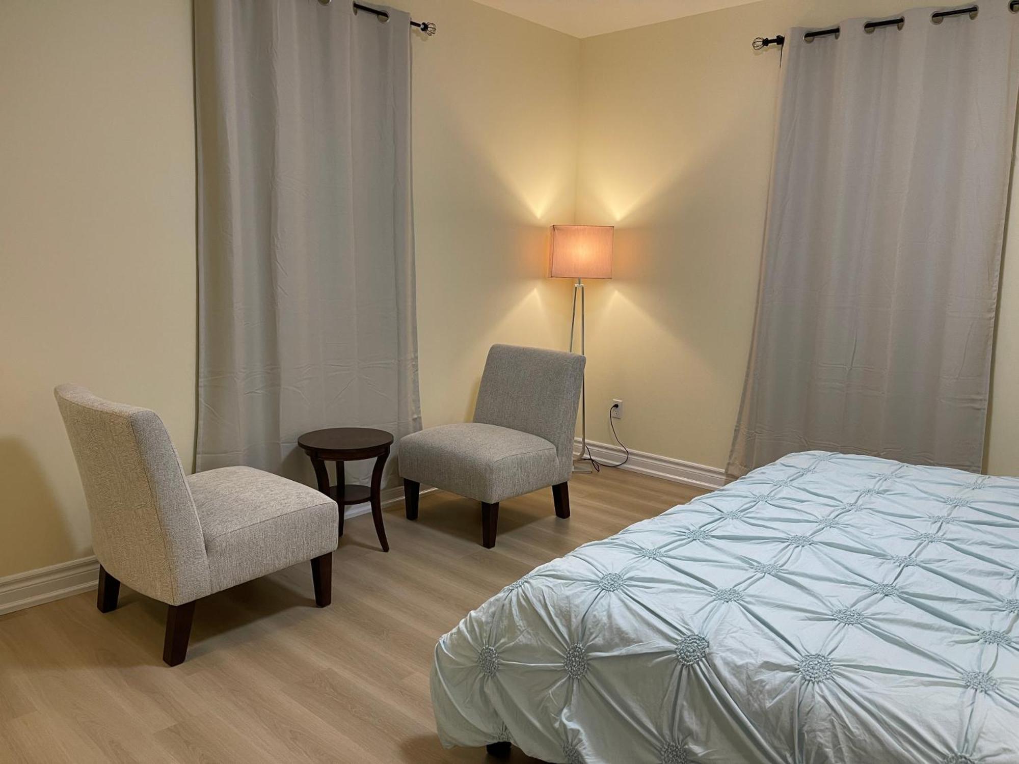Two-bedroom With King Bed-4 Minutes To The Falls *